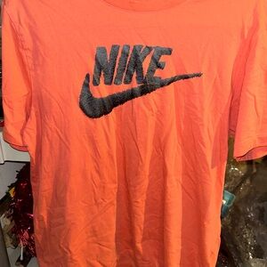 Men’s Nike tee Size large